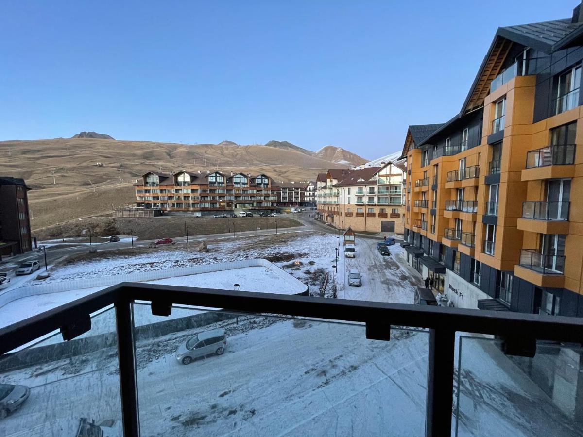 Apartmán Redco Four Seasons In New Gudauri 302 Exteriér fotografie